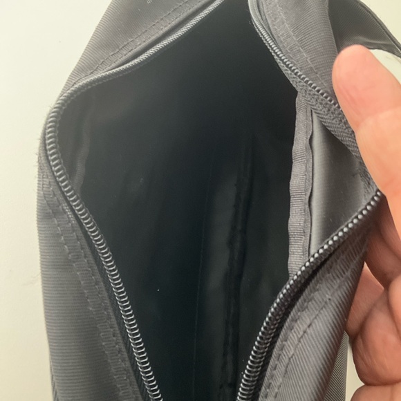 Vintage 1990’s Walt Disney World Black Fanny Pack Mickey Mouse embroidered logo - Picture 8 of 8